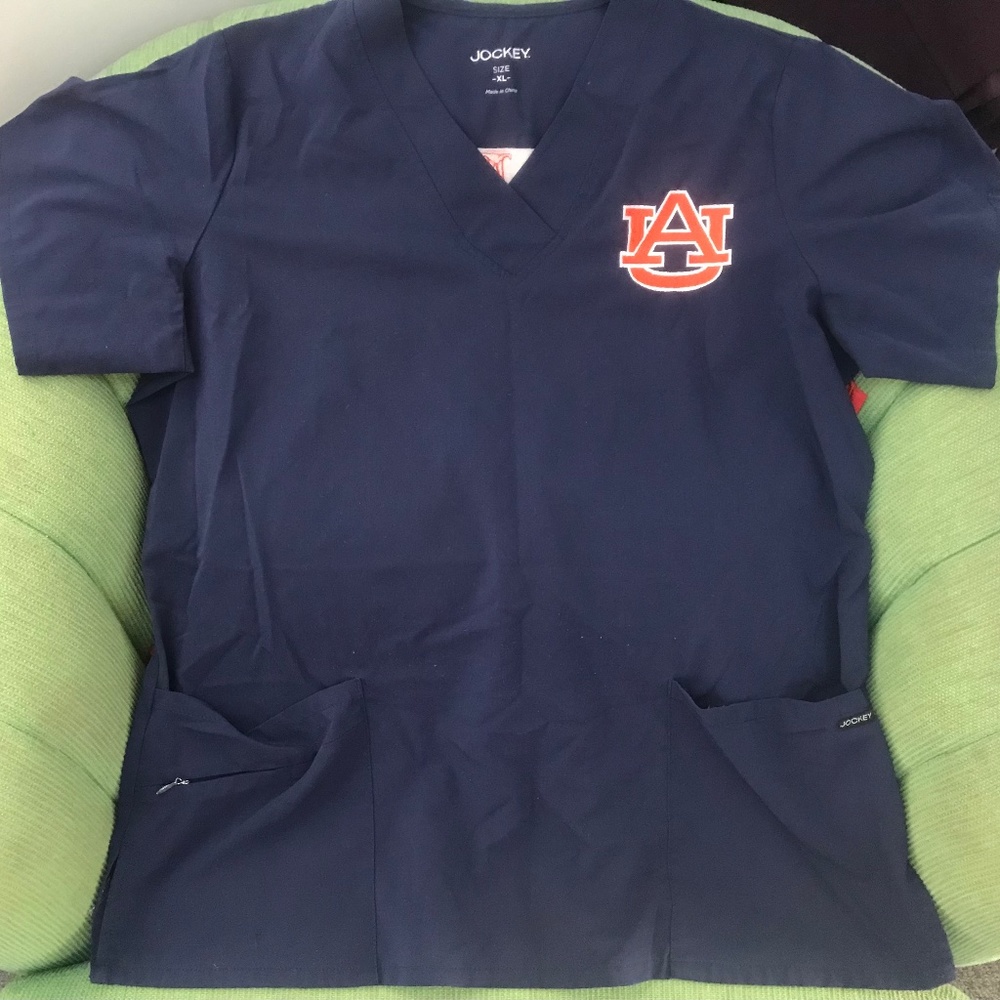 Jockey Auburn University Scrub top sz XL